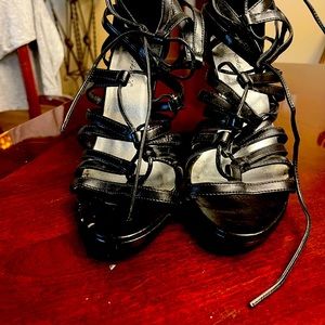 Black Breckelles size 8 heels great look for summer.